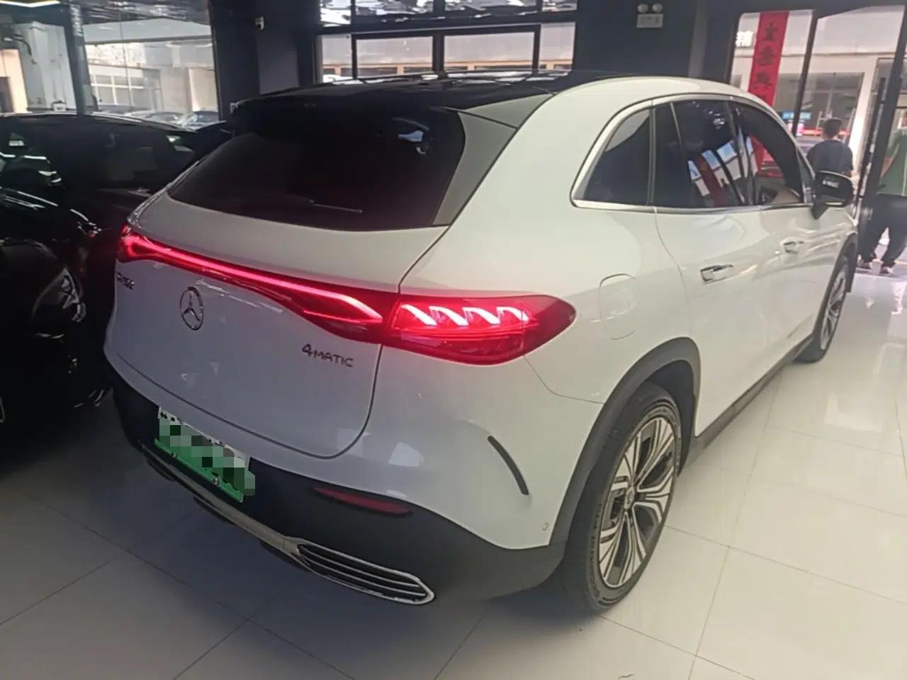 Mercedes-Benz EQE SUV 2023 350 4MATIC Luxury Edition — миниатюра 6