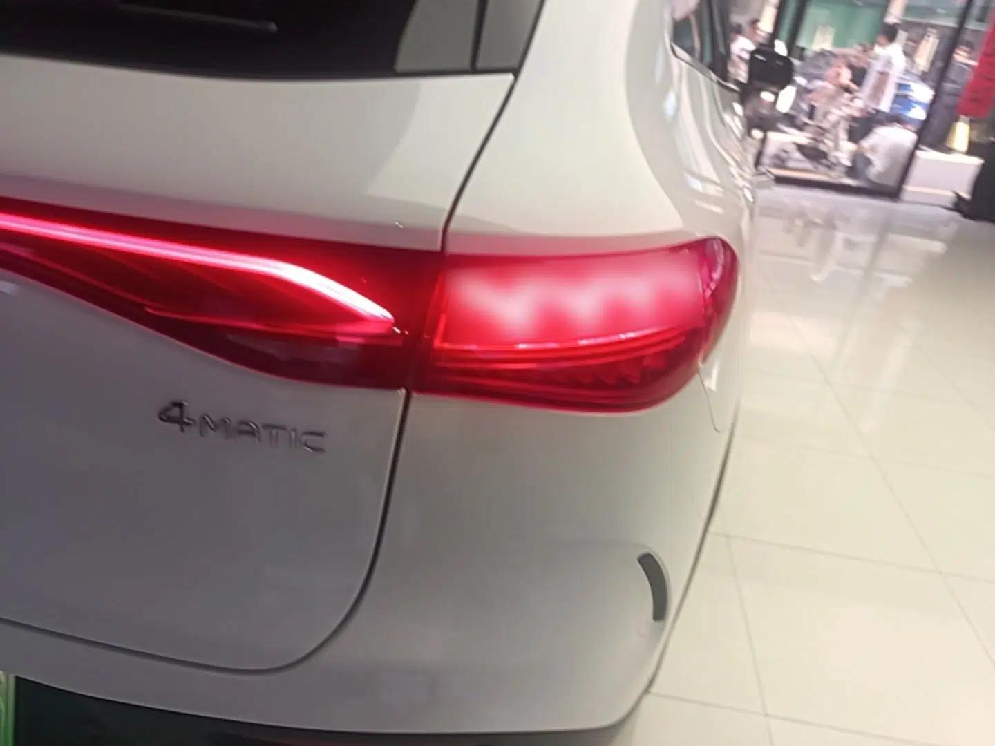 Mercedes-Benz EQE SUV 2023 350 4MATIC Luxury Edition — миниатюра 7