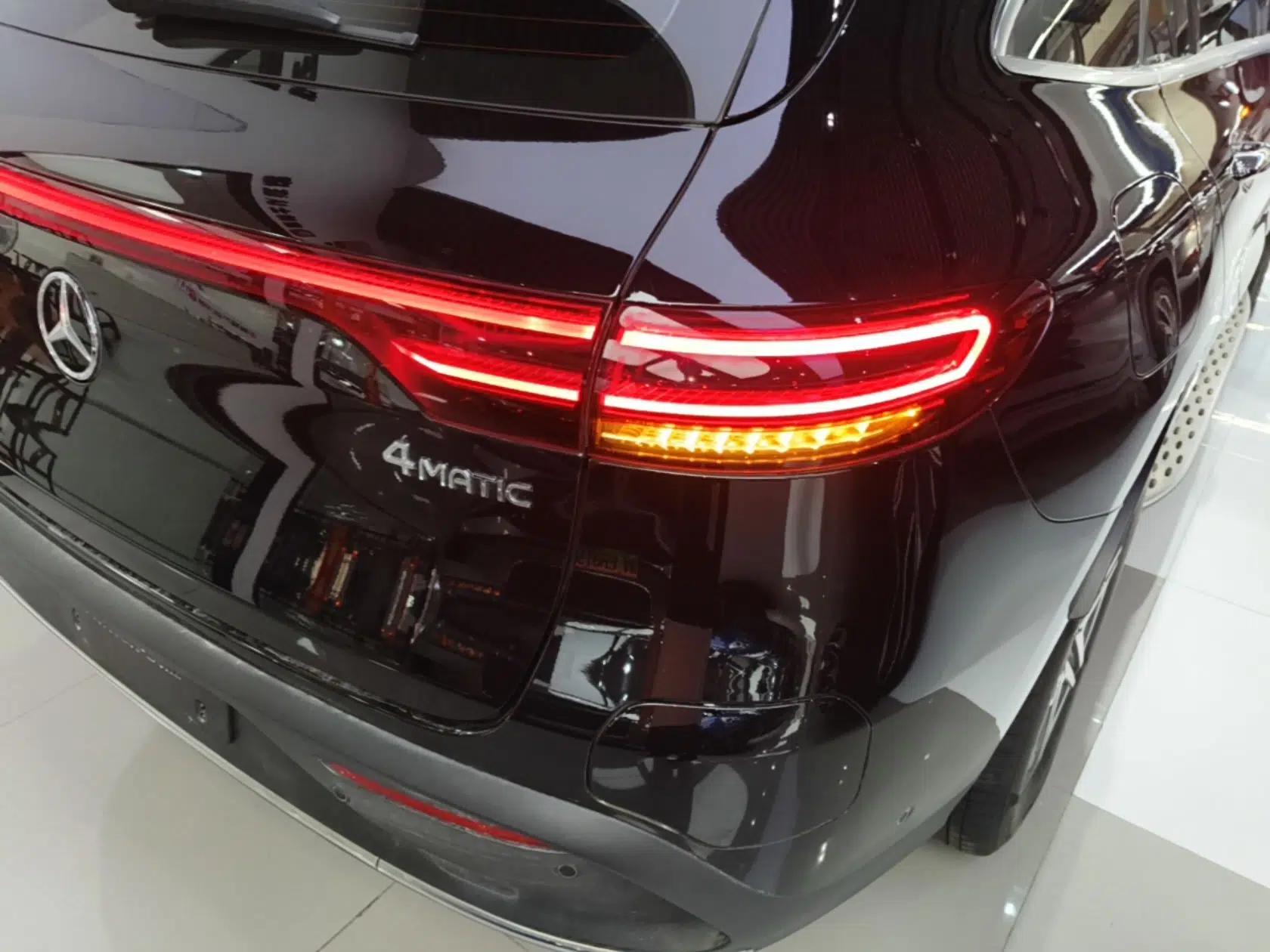 Mercedes-Benz EQC 2021 EQC 400 4MATIC — миниатюра 7