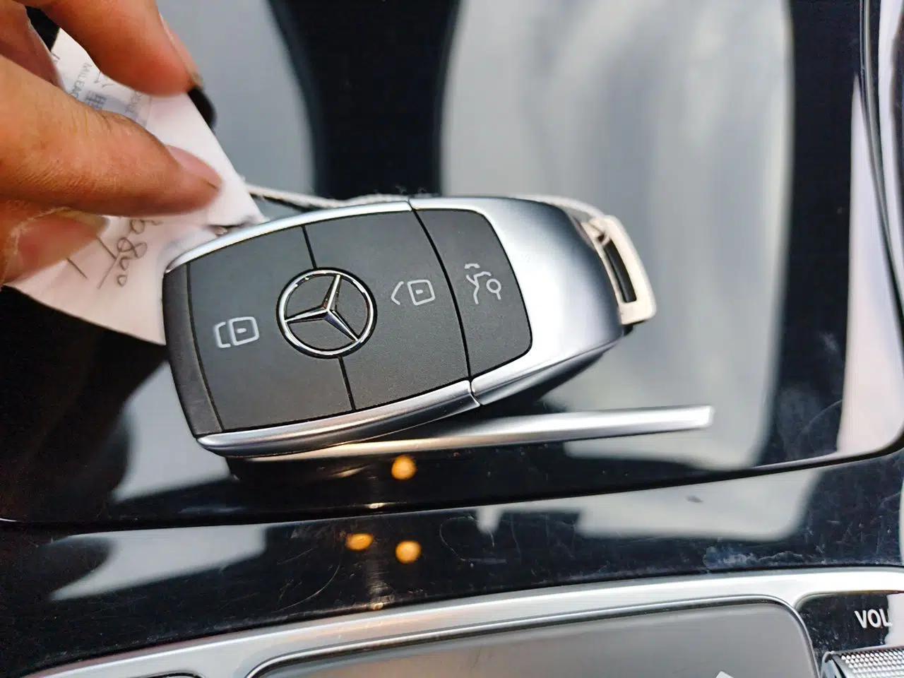 Mercedes-Benz EQC 2021 EQC 400 4MATIC — миниатюра 9
