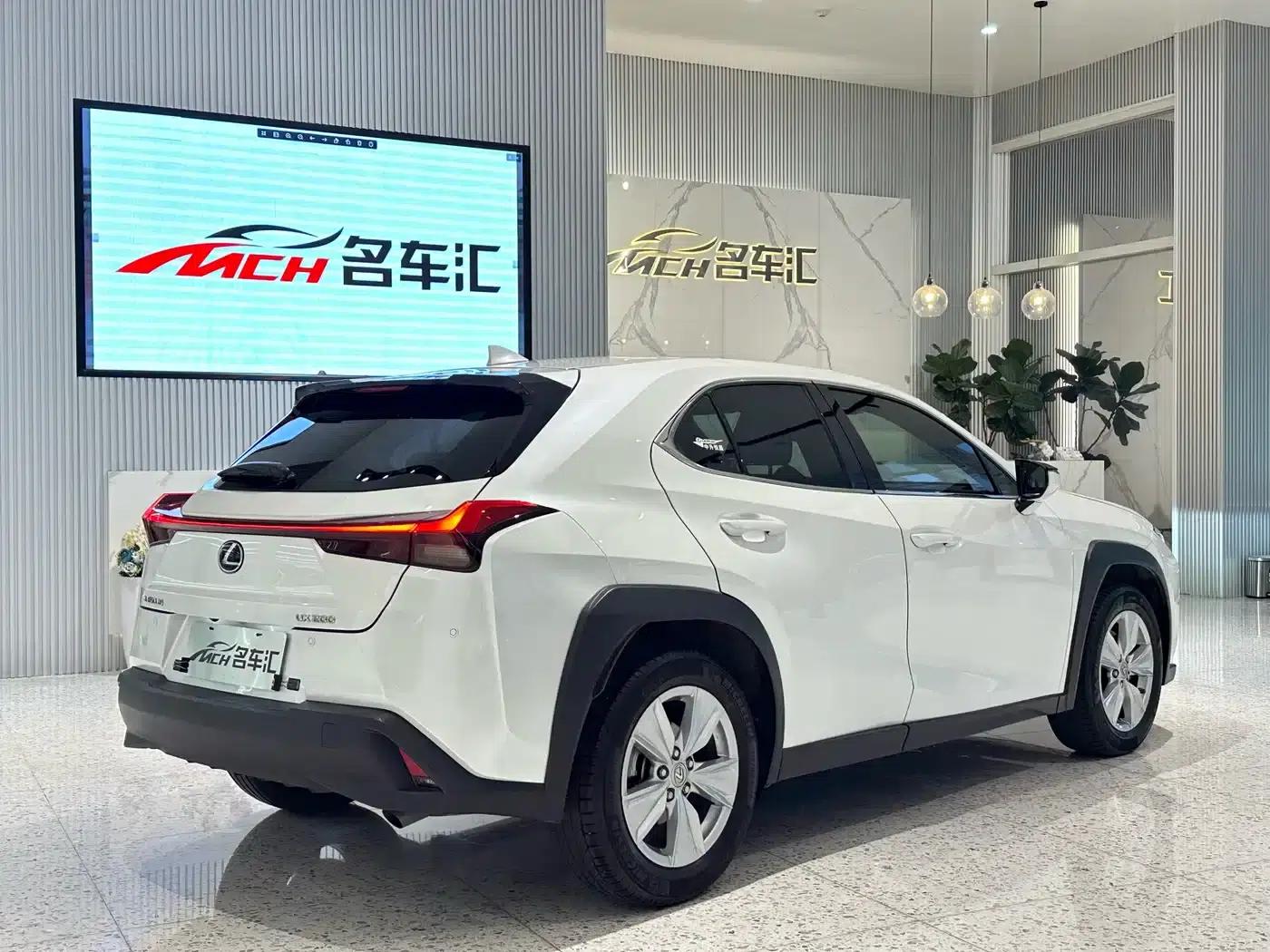 Lexus UX 2020 200 Special Edition — миниатюра 3