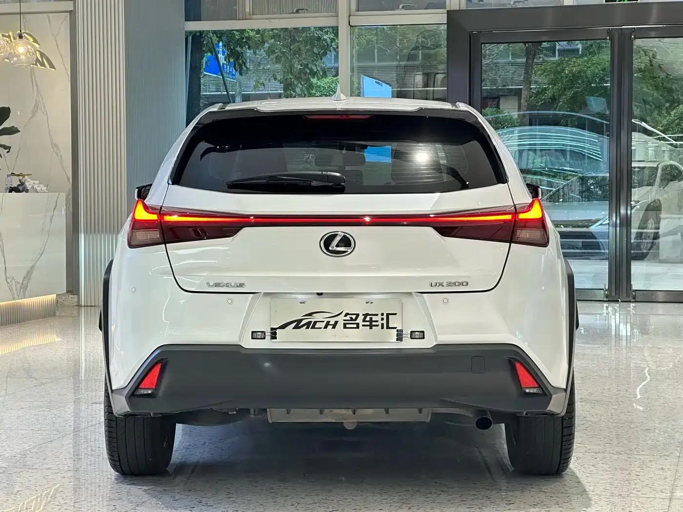 Lexus UX 2020 200 Special Edition — миниатюра 4