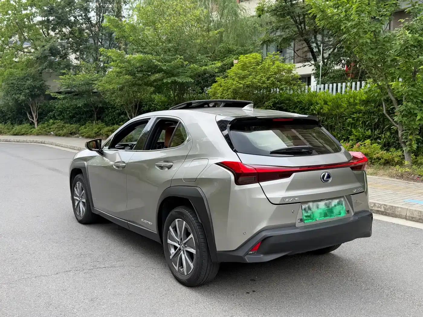 Lexus UX PHEV 2020 300e Pure Enjoy Edition — миниатюра 4