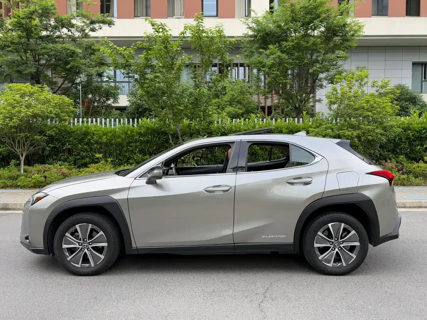 Lexus UX PHEV 2020 300e Pure Enjoy Edition — миниатюра 7