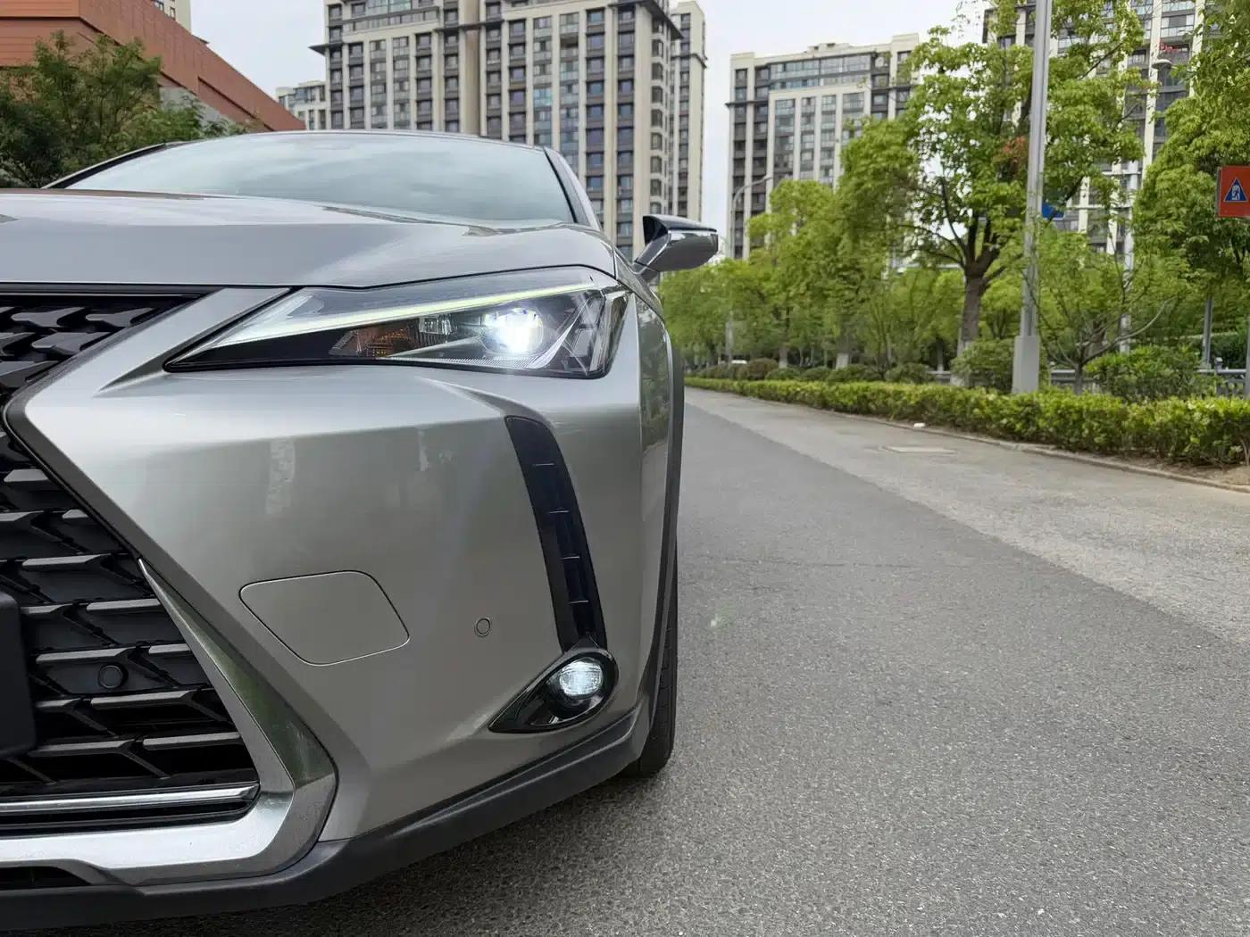 Lexus UX PHEV 2020 300e Pure Enjoy Edition — миниатюра 8