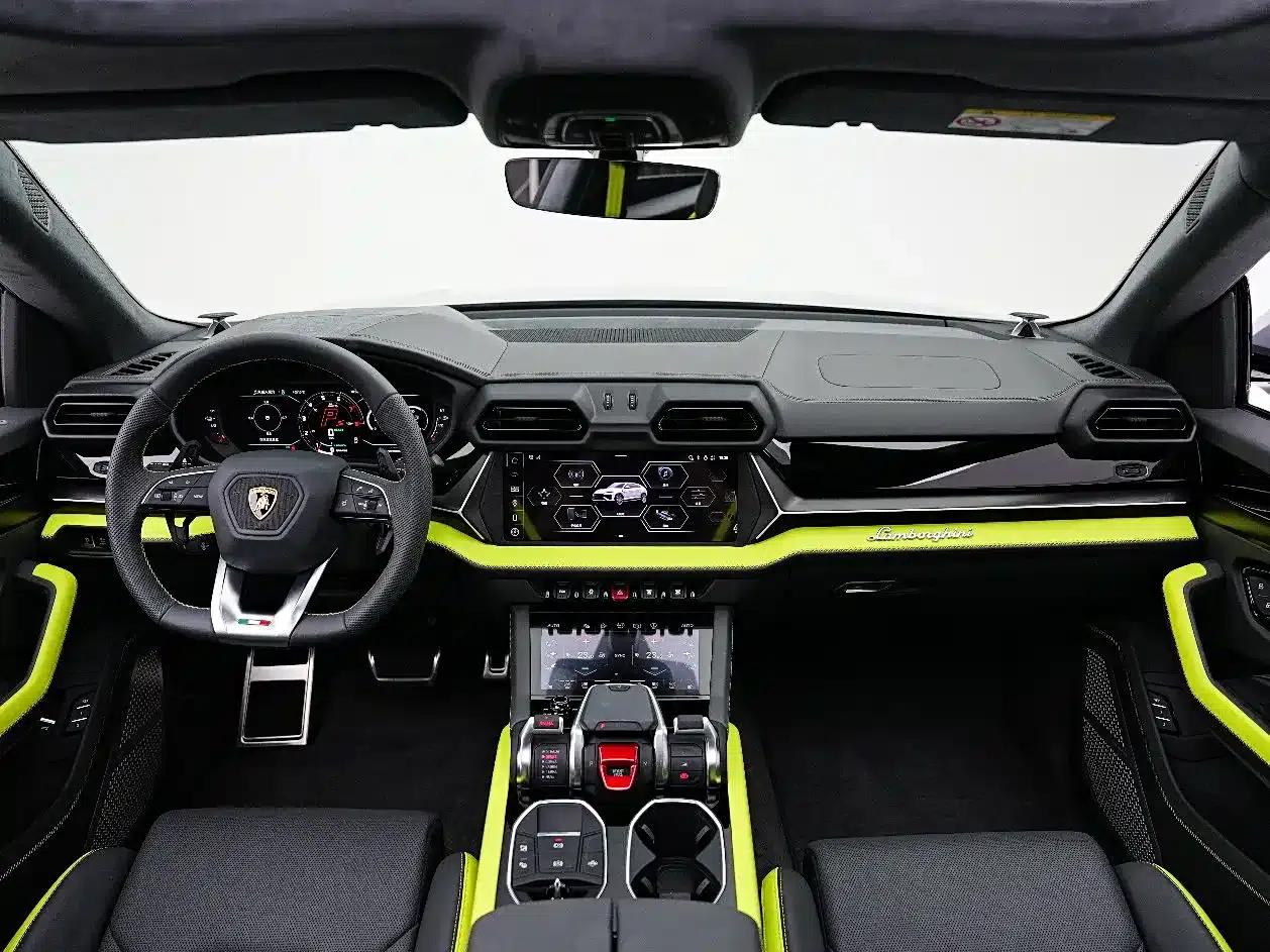2025 Urus SE 4.0T Standard Edition — миниатюра 14