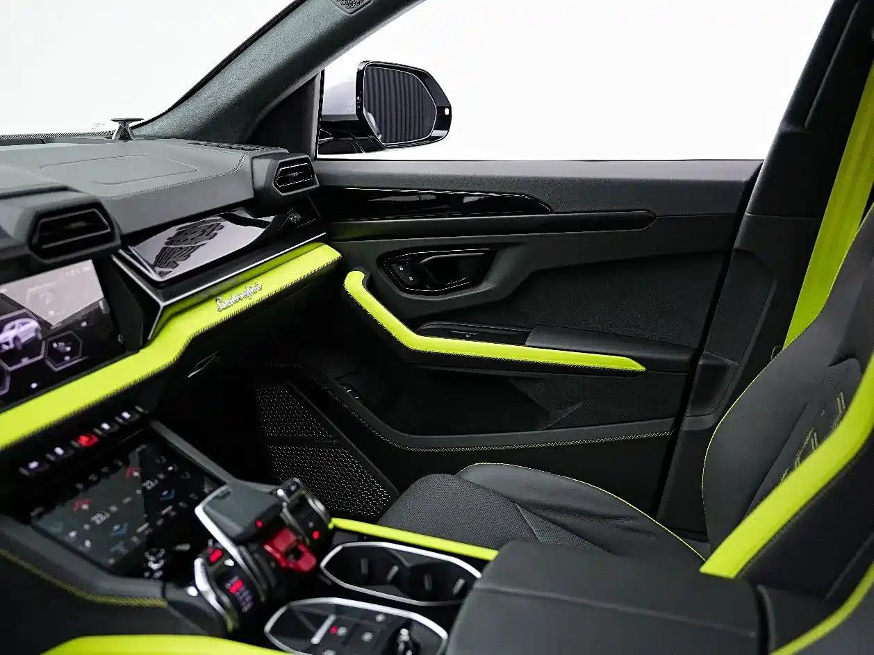2025 Urus SE 4.0T Standard Edition — миниатюра 22