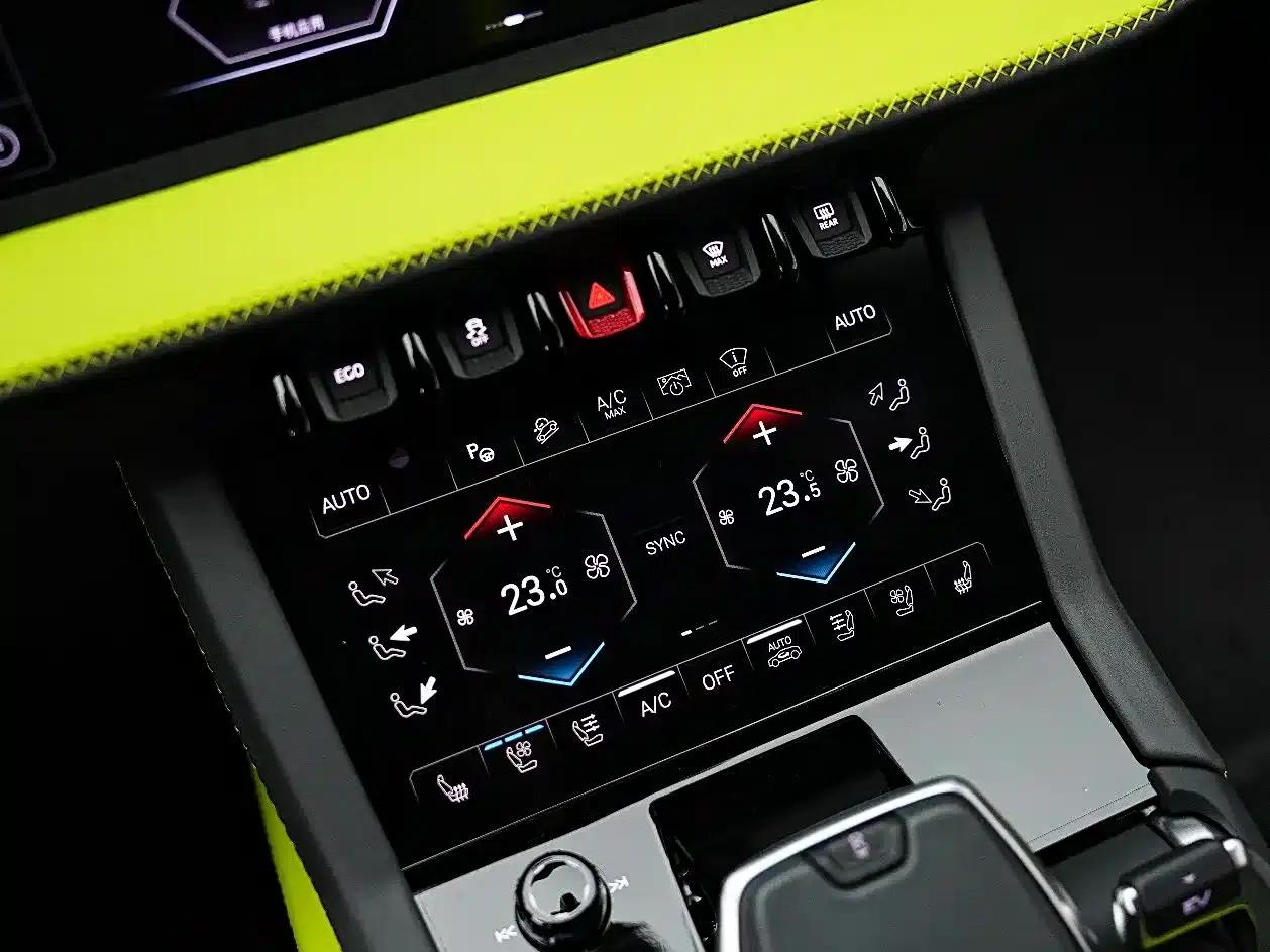 2025 Urus SE 4.0T Standard Edition — миниатюра 23