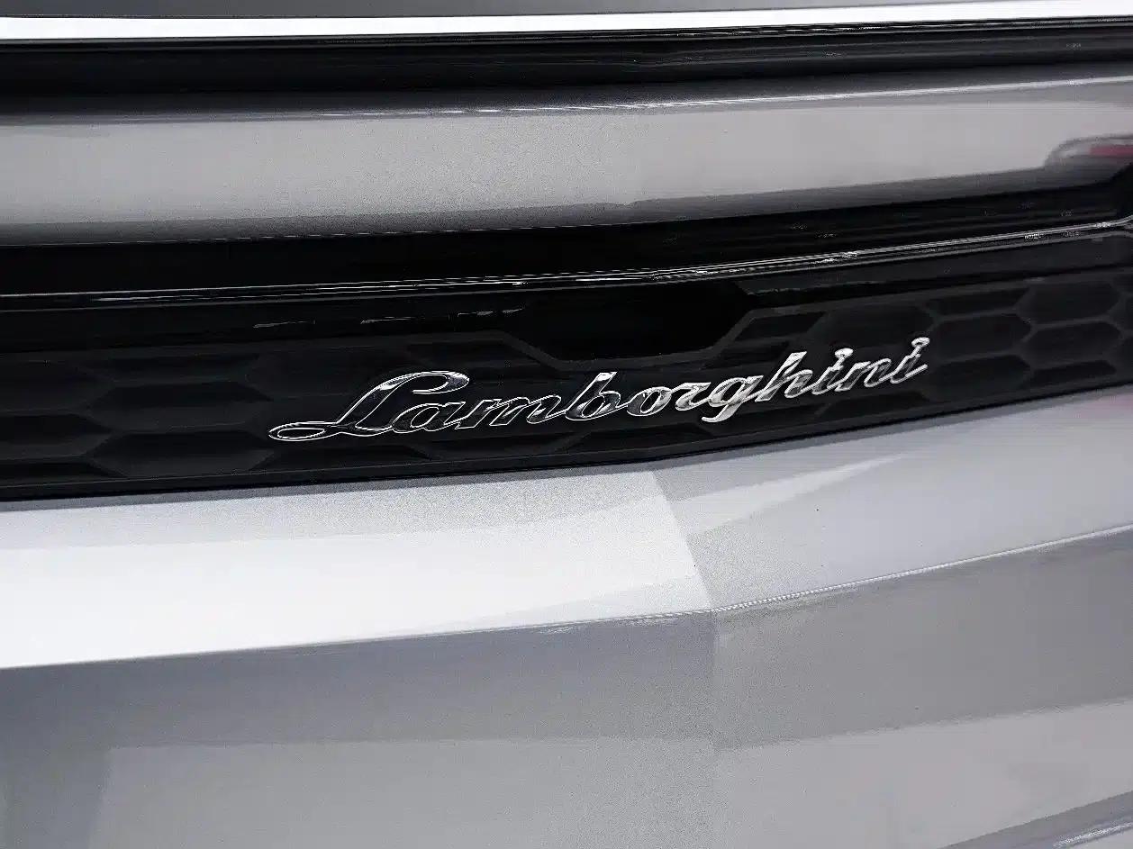 2025 Urus SE 4.0T Standard Edition — миниатюра 10