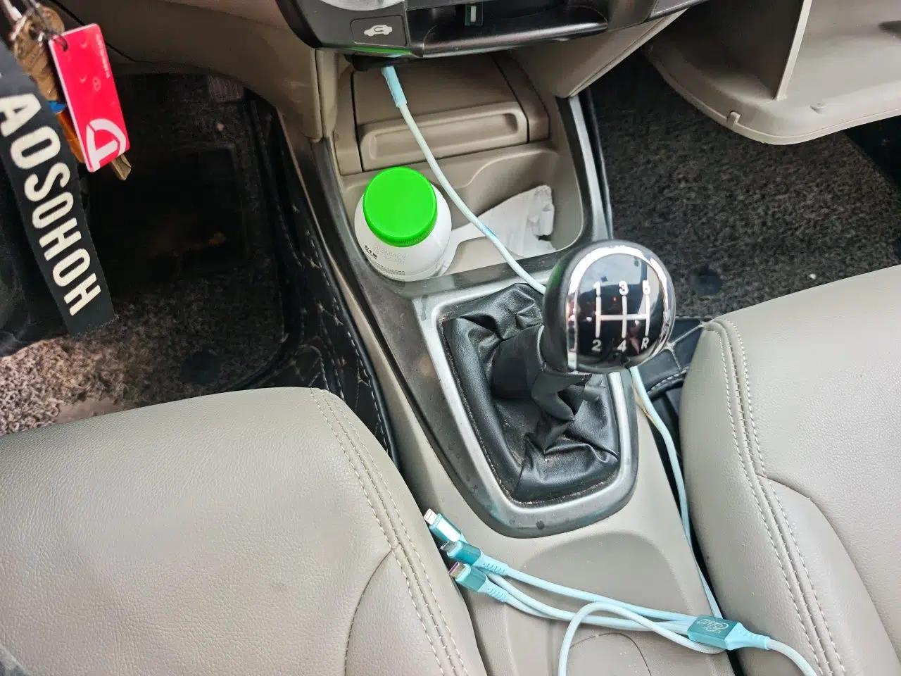 Honda City Classic 2012 1.5L manual Elite Edition — миниатюра 15