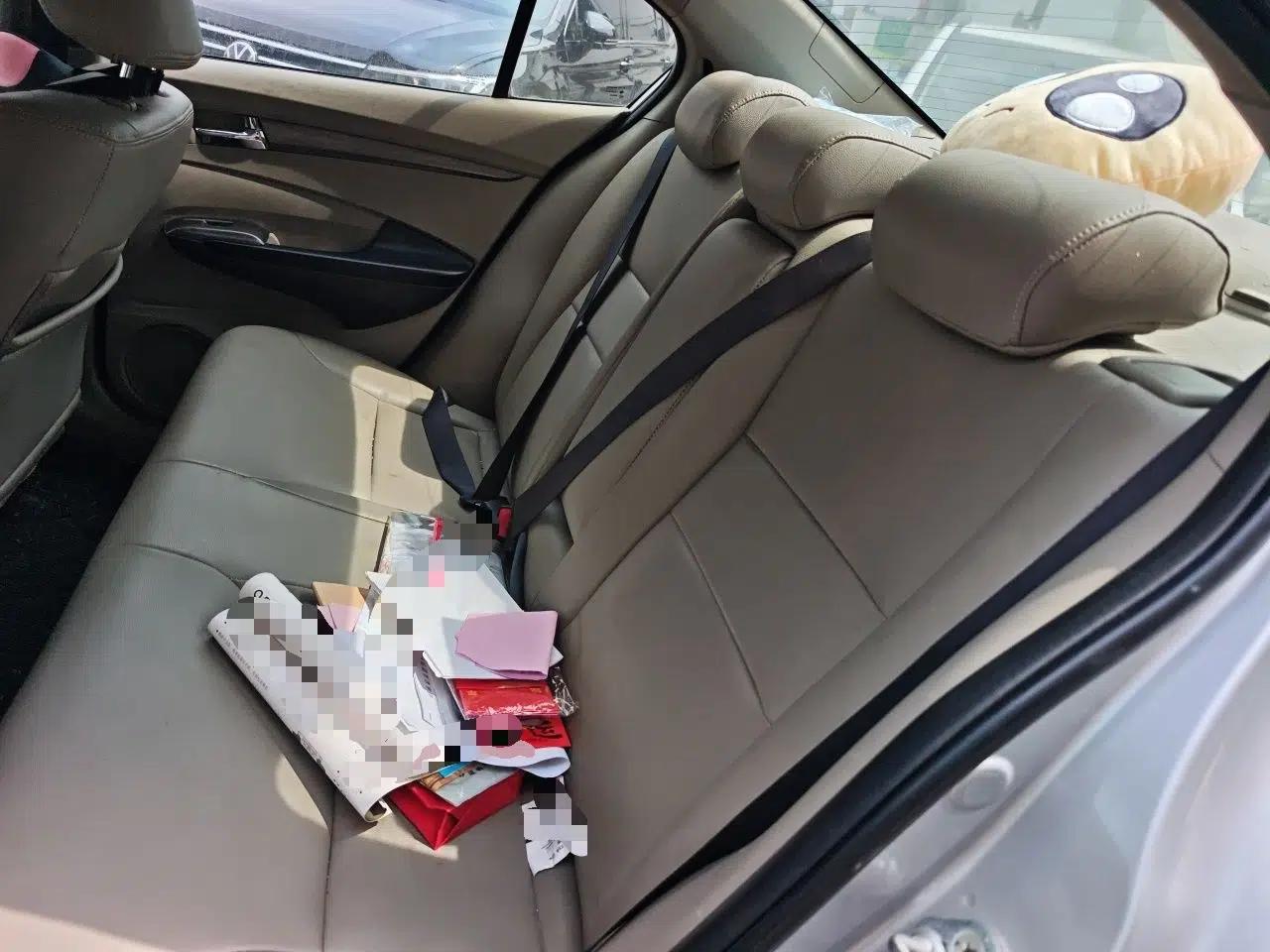 Honda City Classic 2012 1.5L manual Elite Edition — миниатюра 18