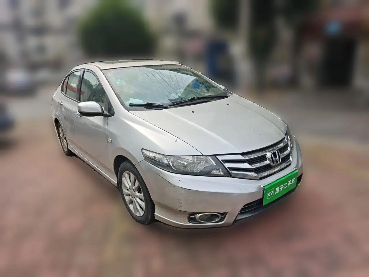 Honda City Classic 2012 1.5L manual Elite Edition — миниатюра 3