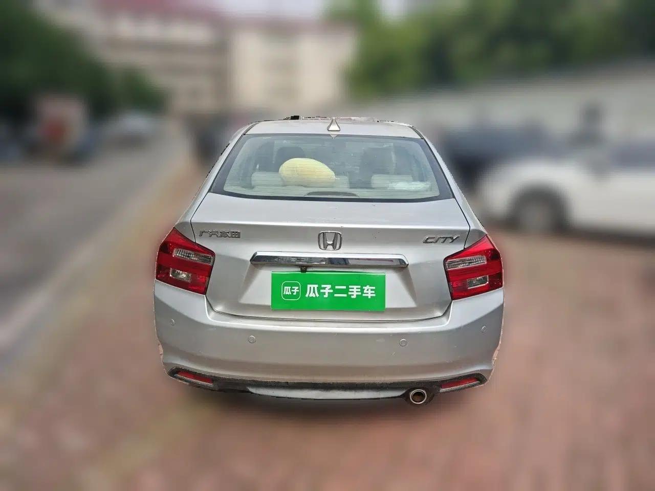 Honda City Classic 2012 1.5L manual Elite Edition — миниатюра 5