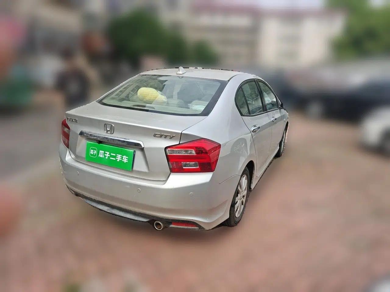 Honda City Classic 2012 1.5L manual Elite Edition — миниатюра 6