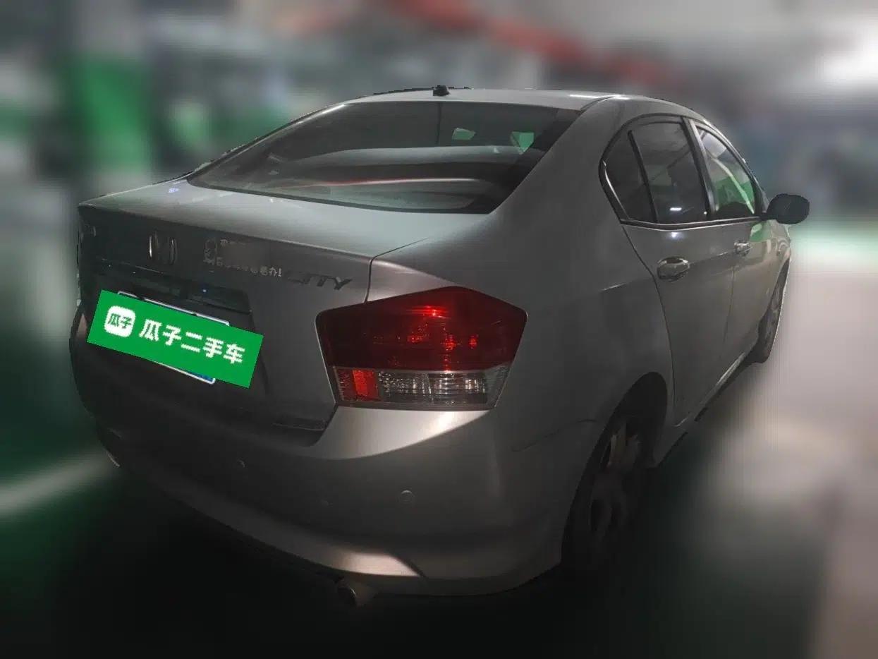 Honda City Classic 2011 1.5L Automatic Elite Edition — миниатюра 6