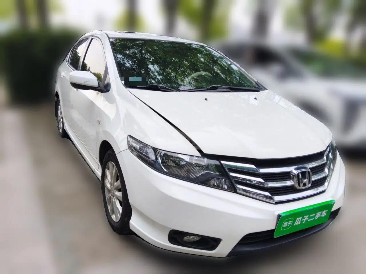 Honda City Classic 2012 1.5L Automatic Elite Edition — миниатюра 3