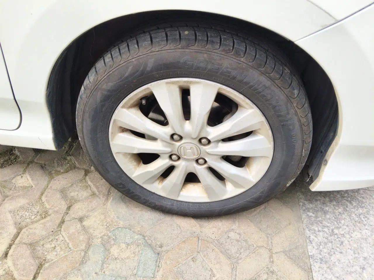 Honda City Classic 2012 1.5L Automatic Elite Edition — миниатюра 8