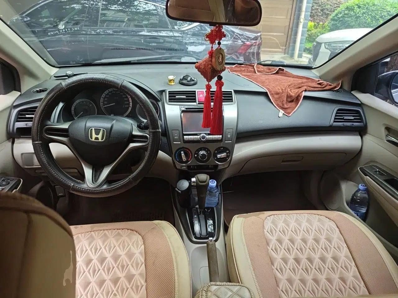 Honda City Classic 2012 1.5L Automatic Flagship Edition — миниатюра 10