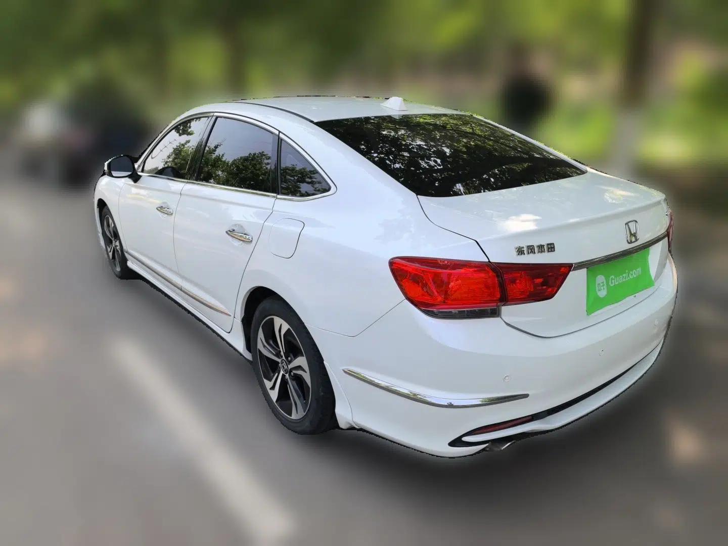 Honda Spirior 2017 2.0L Classic Edition — миниатюра 4