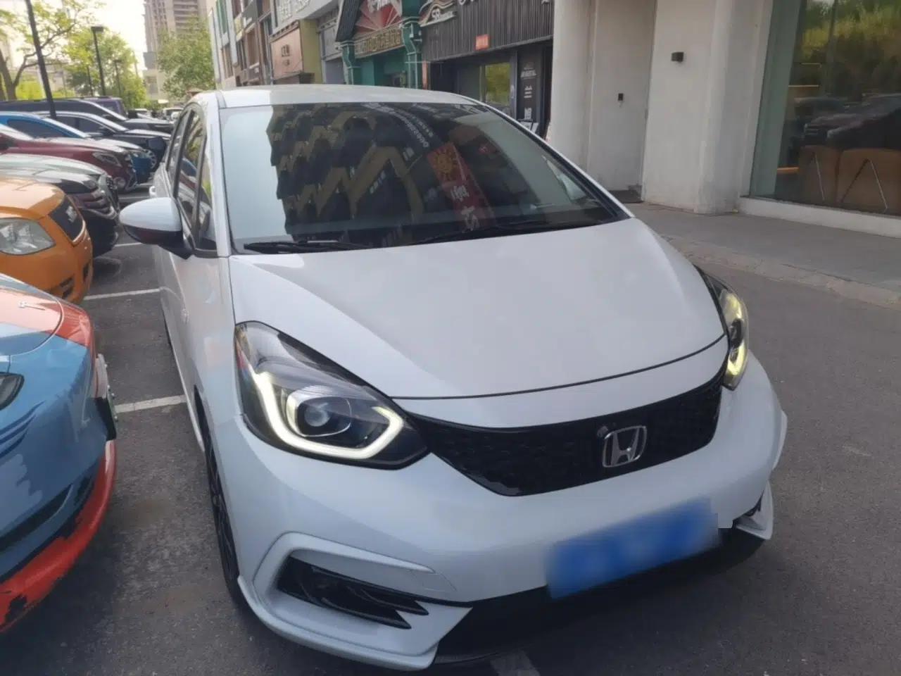 Honda LIFE 2023 1.5L CVT SPORT Exciting Edition — миниатюра 6