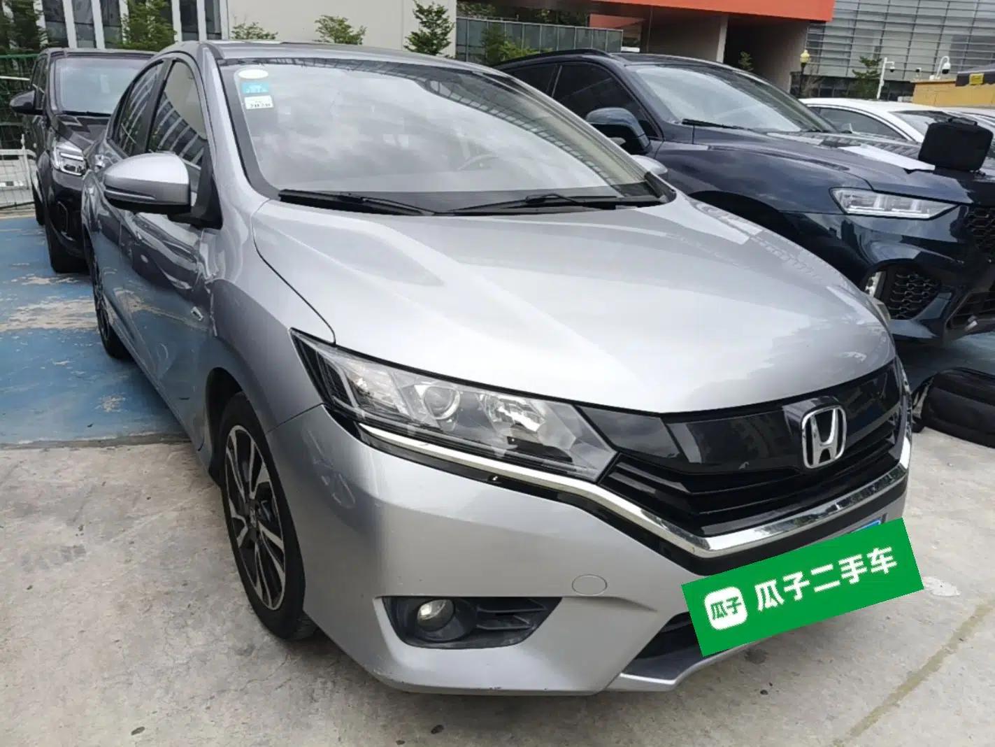 Honda Greiz 2016 1.5L CVT Luxury Edition — миниатюра 3