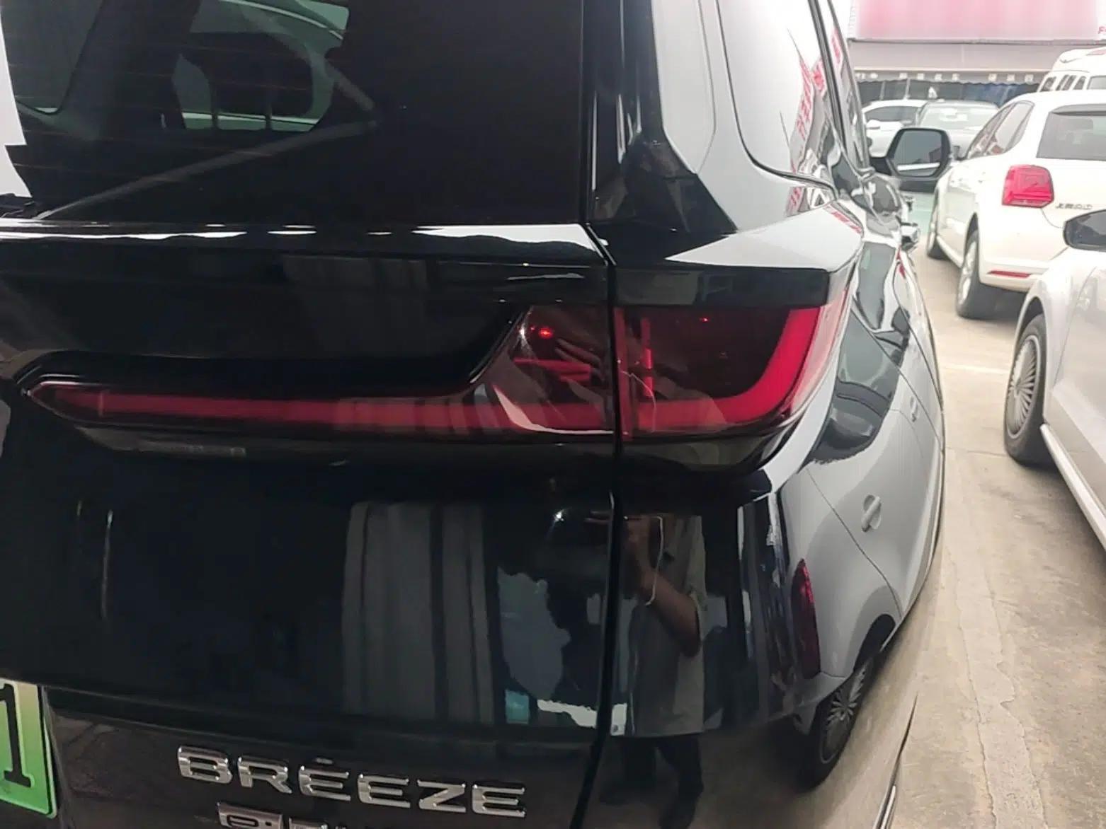 Honda Breeze New Energy 2022 ePHEV Luxury Edition — миниатюра 7