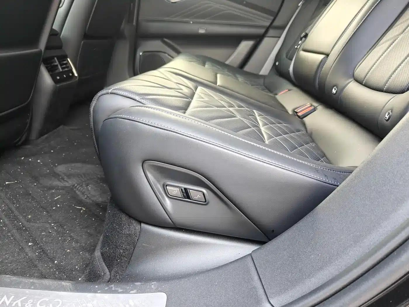 Lynk & Co 10 2025 Model 120 AWD Ultra — миниатюра 10