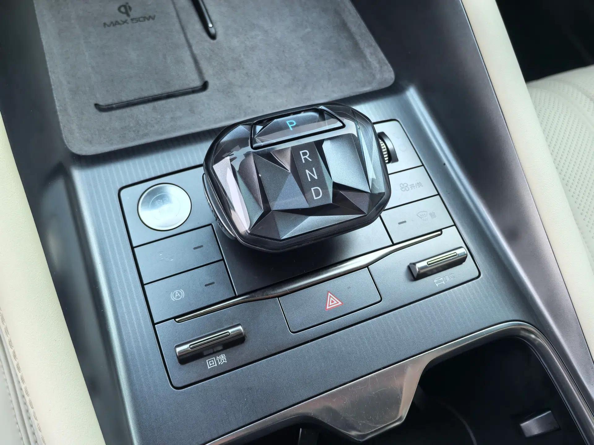 BYD Song L EV 2024 550 km Excellence Version — миниатюра 14