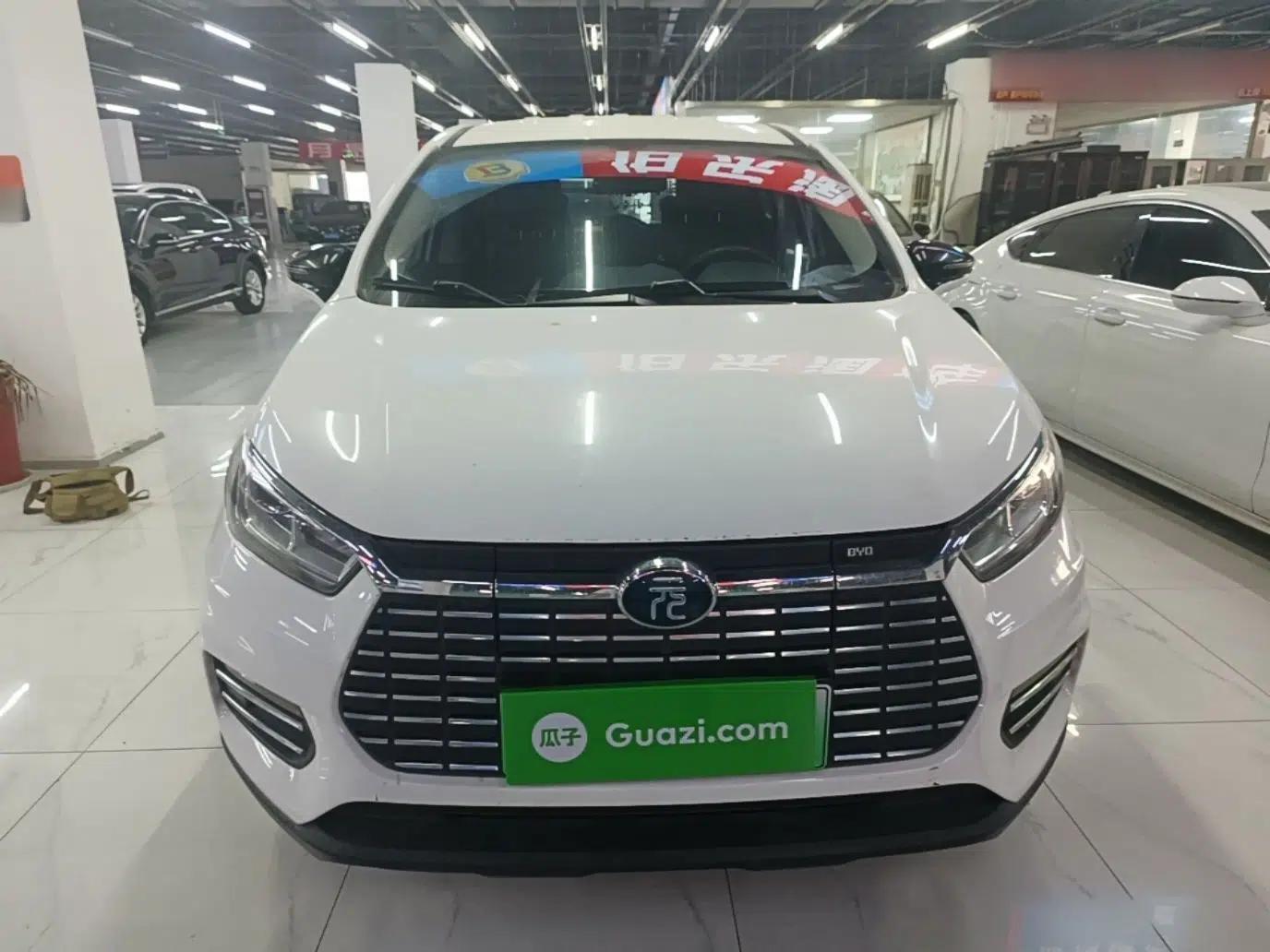 BYD Yuan New Energy 2019 EV360 Smart Connect Leading Model — миниатюра 2