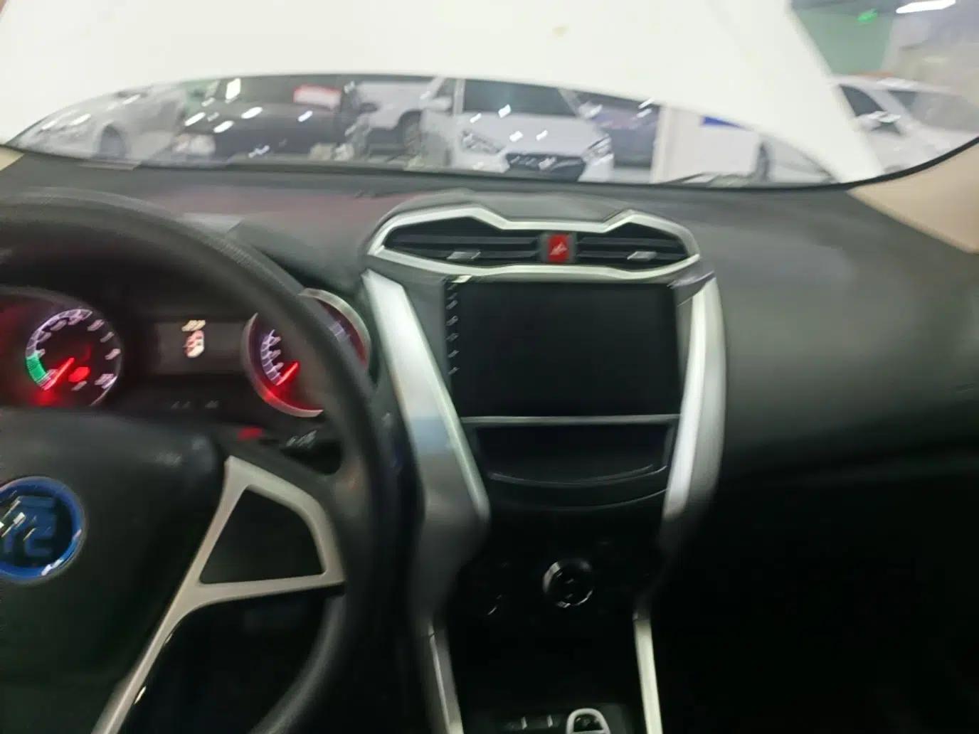 BYD Yuan New Energy 2019 EV360 Smart Connect Leading Model — миниатюра 15