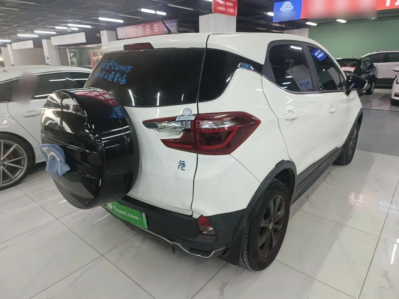 BYD Yuan New Energy 2019 EV360 Smart Connect Leading Model — миниатюра 4