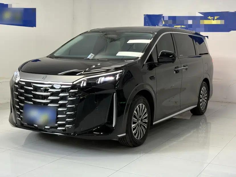 BYD Xia 2026 DM-i 1.5T 218KM Transcendence Edition — миниатюра 1