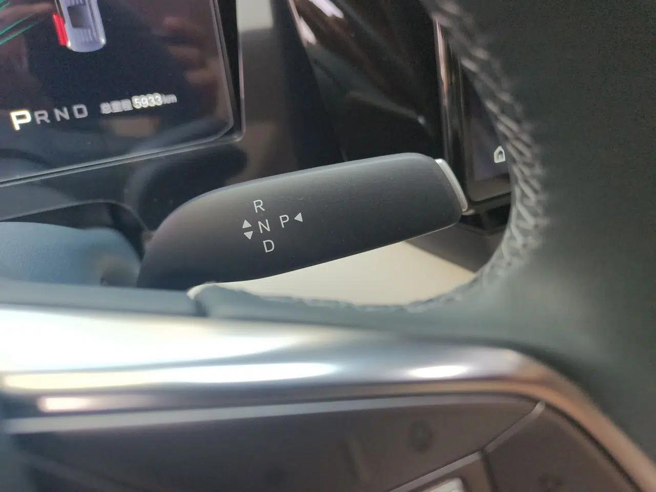 BYD Xia 2026 DM-i 1.5T 218KM Transcendence Edition — миниатюра 12