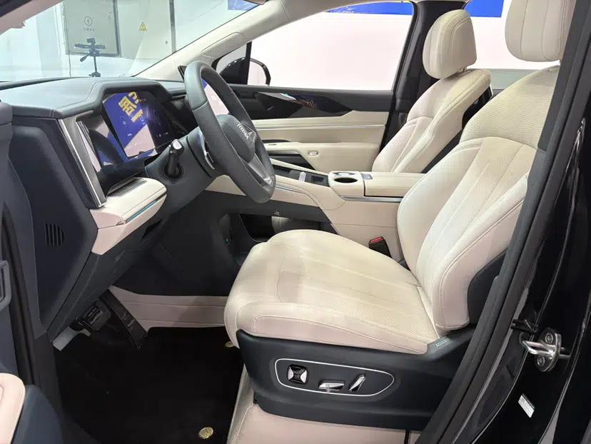 BYD Xia 2026 DM-i 1.5T 218KM Transcendence Edition — миниатюра 13