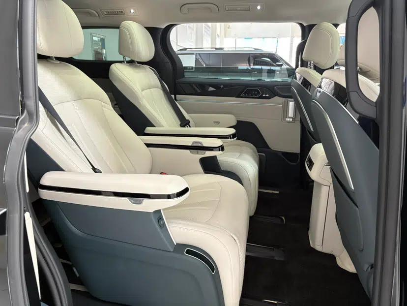 BYD Xia 2026 DM-i 1.5T 218KM Transcendence Edition — миниатюра 18