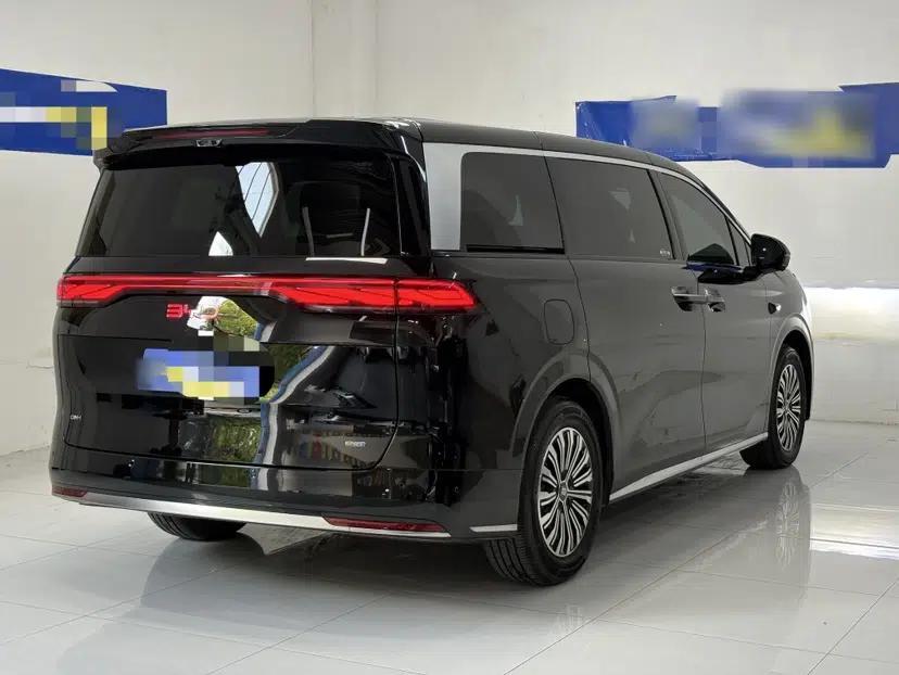 BYD Xia 2026 DM-i 1.5T 218KM Transcendence Edition — миниатюра 4