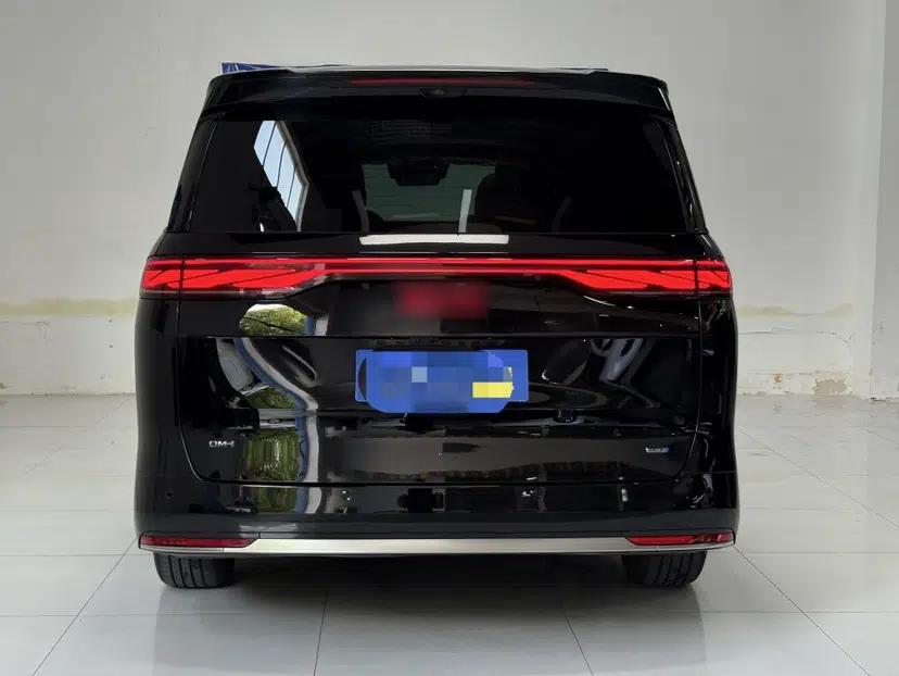 BYD Xia 2026 DM-i 1.5T 218KM Transcendence Edition — миниатюра 5