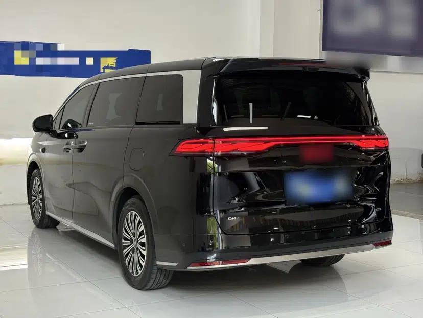 BYD Xia 2026 DM-i 1.5T 218KM Transcendence Edition — миниатюра 6