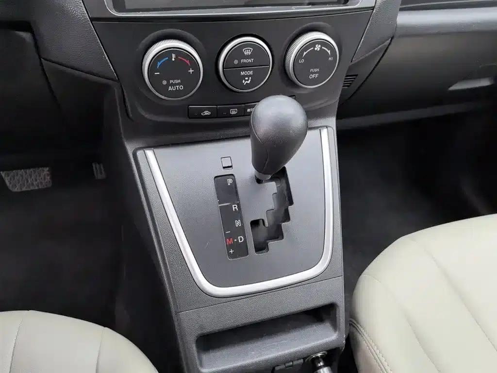 Mazda 5 2011 2.0L Automatic Comfort Model — миниатюра 13