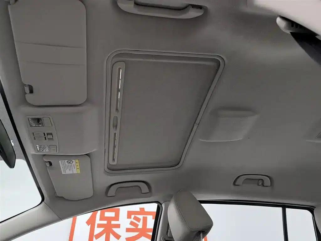 Mazda 5 2011 2.0L Automatic Comfort Model — миниатюра 14