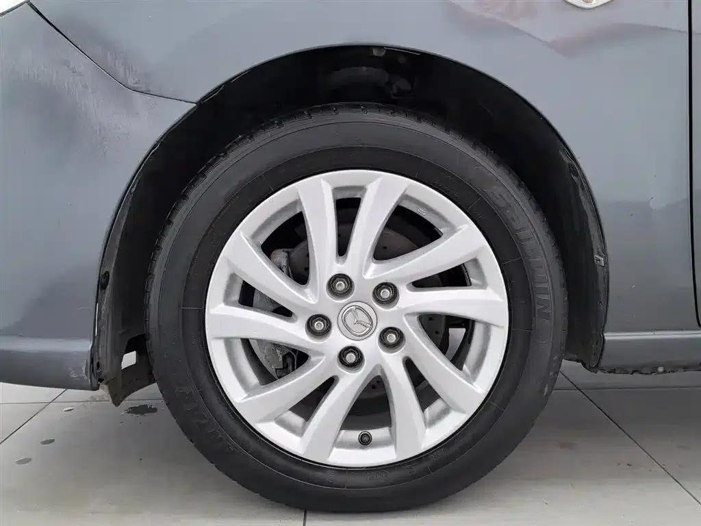 Mazda 5 2011 2.0L Automatic Comfort Model — миниатюра 17