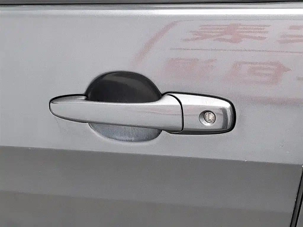 Mazda 5 2011 2.0L Automatic Comfort Model — миниатюра 18