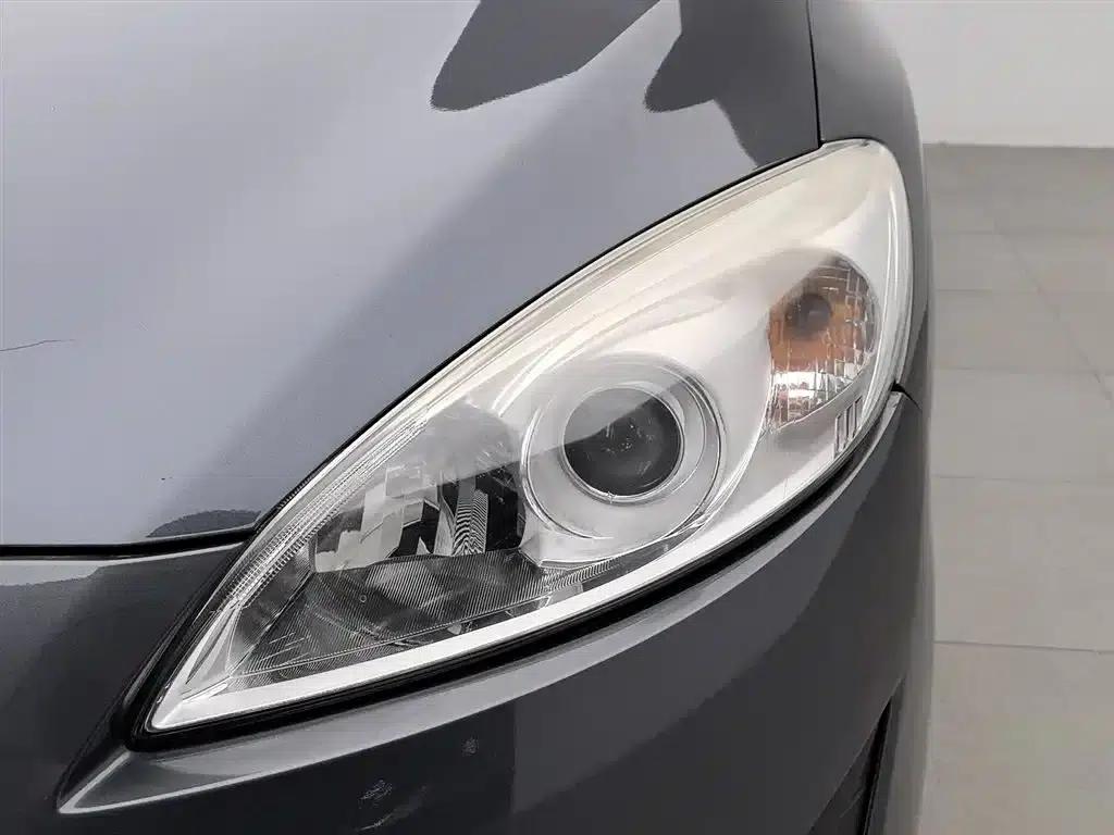 Mazda 5 2011 2.0L Automatic Comfort Model — миниатюра 7