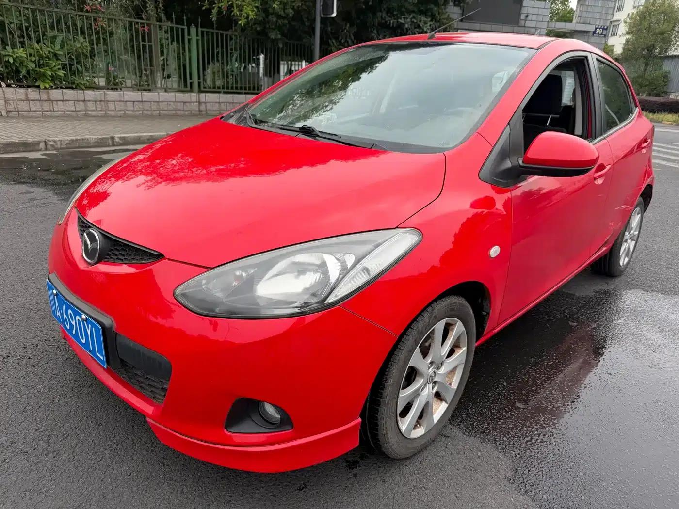 Mazda2 2011 Dynamic 1.5L Automatic Value Edition — миниатюра 1