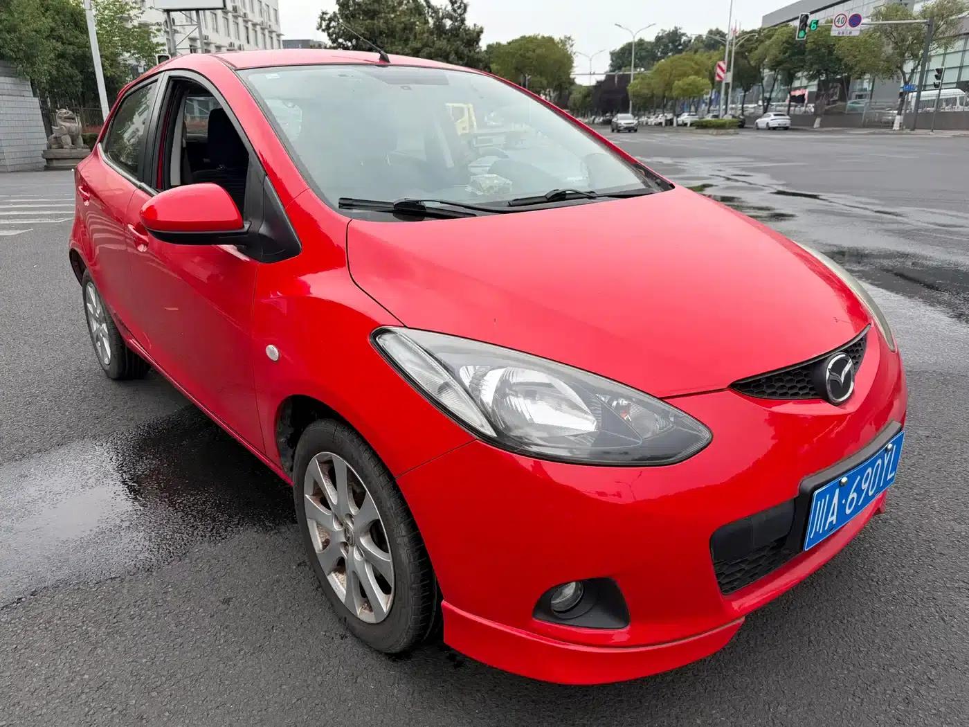 Mazda2 2011 Dynamic 1.5L Automatic Value Edition — миниатюра 3