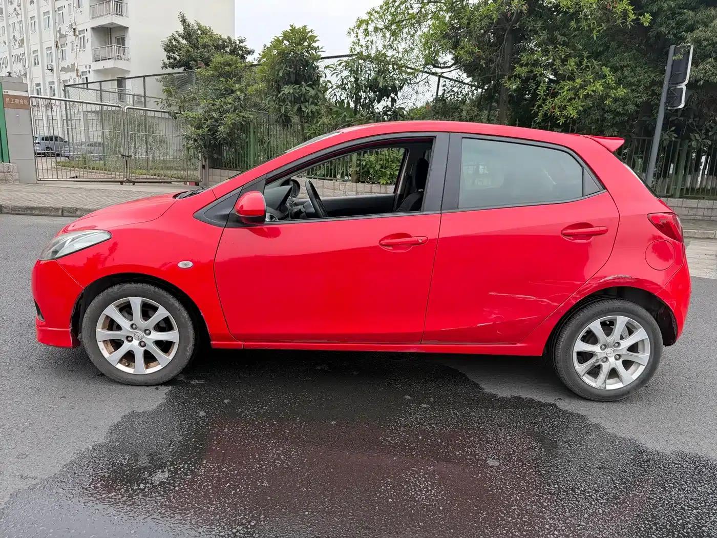 Mazda2 2011 Dynamic 1.5L Automatic Value Edition — миниатюра 4
