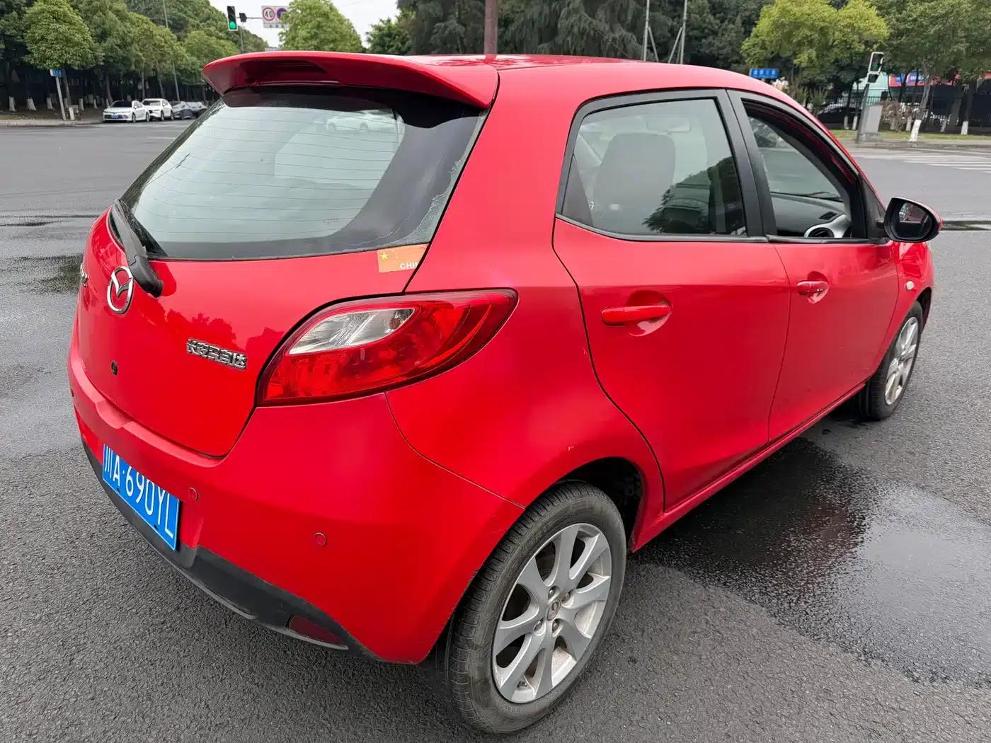 Mazda2 2011 Dynamic 1.5L Automatic Value Edition — миниатюра 6