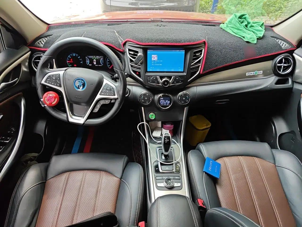 BYD Song New Energy 2017 Song DM 1.5TID All-Wheel Drive Luxury Model — миниатюра 10