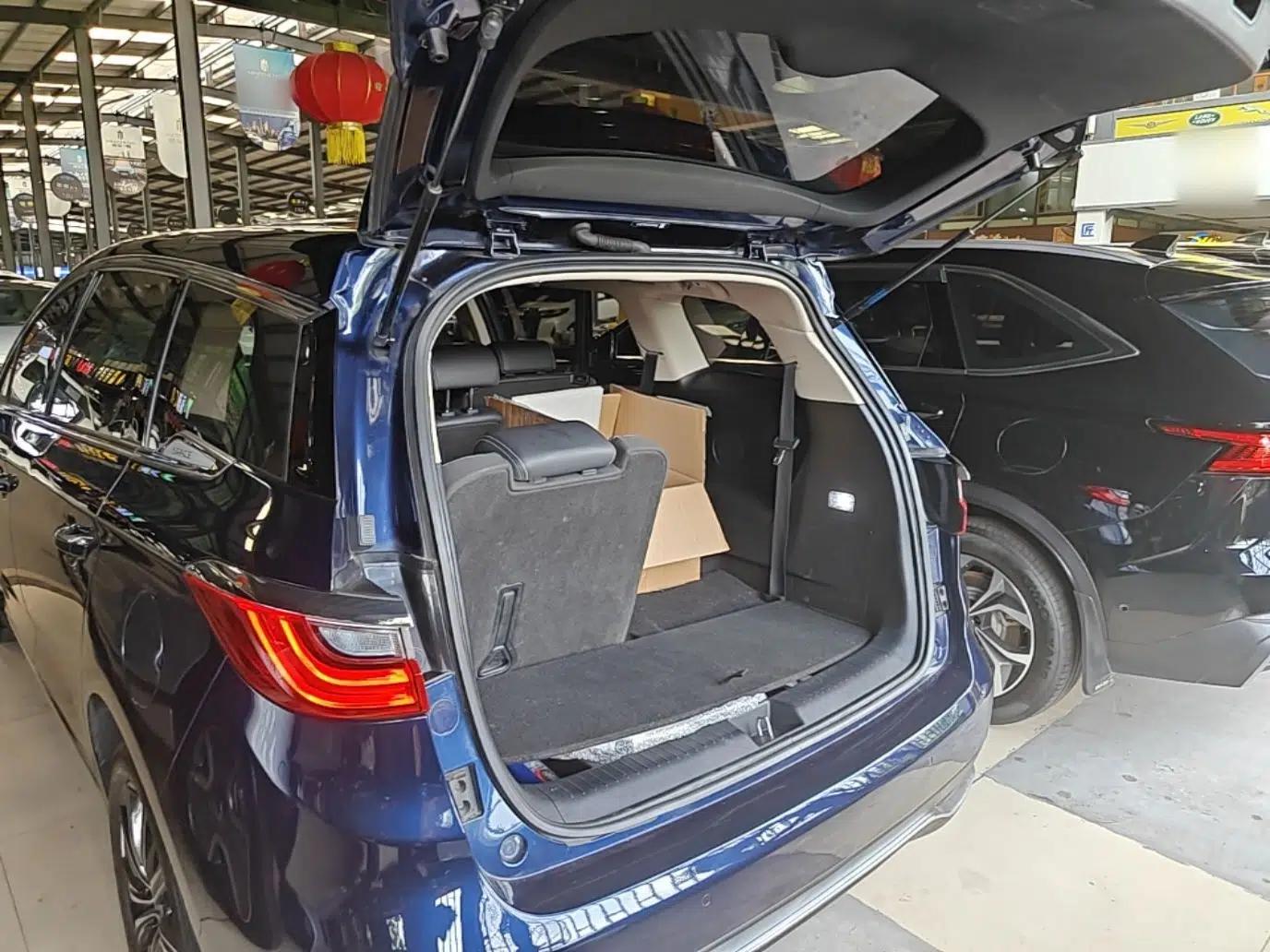 BYD Song MAX New Energy 2019 DM 1.5T Smart Connect Advanced 7-Seater China VI Standard — миниатюра 22
