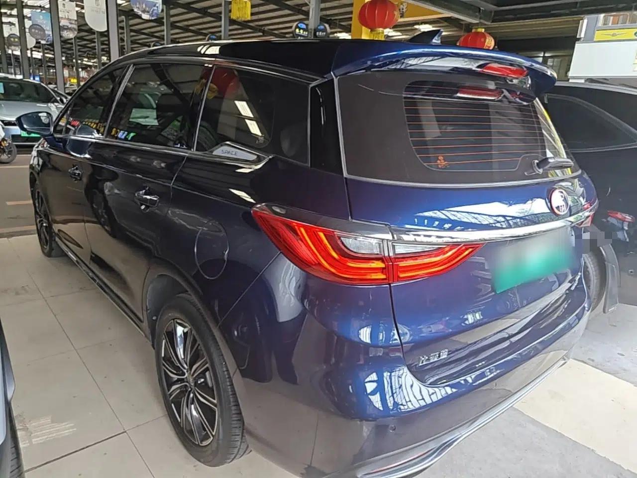 BYD Song MAX New Energy 2019 DM 1.5T Smart Connect Advanced 7-Seater China VI Standard — миниатюра 7